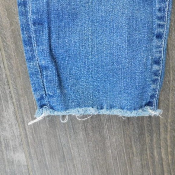 AG The Prima Crop Cigarette Distressed at knees Jeans size 28 Light Denim - Picture 4 of 7
